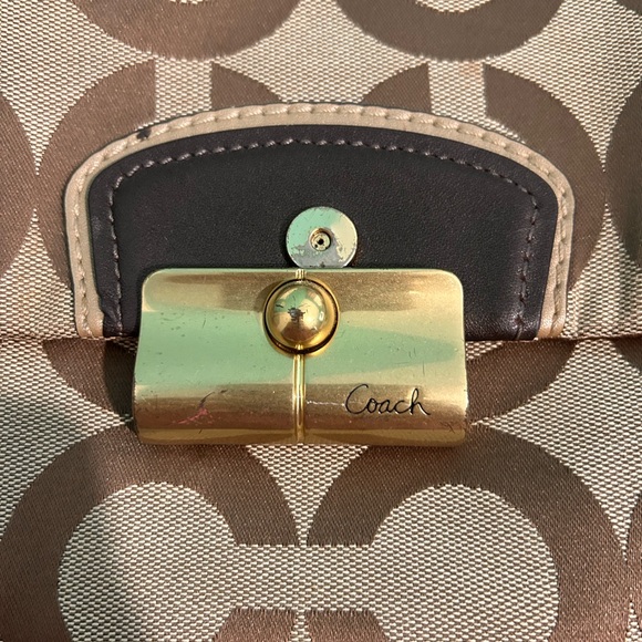 Coach Handbag - Picture 2 of 4